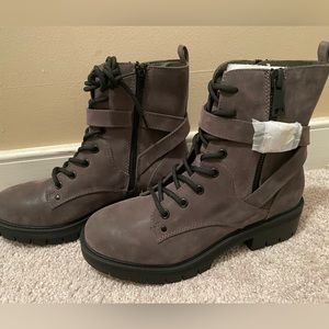 Brand New Mia MH1078 Jessie Chg Brus Boots in Size 9